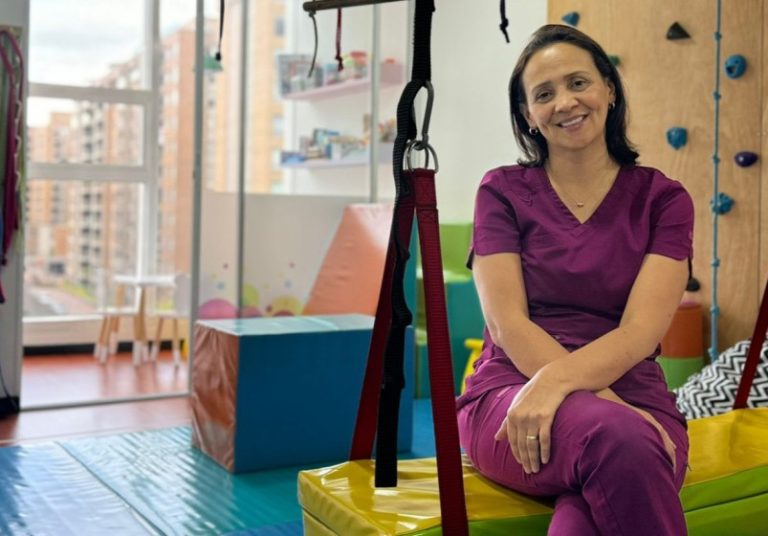 Terapeuta certificada en Integración Sensorial apoyando en el desarrollo integral de los niños.