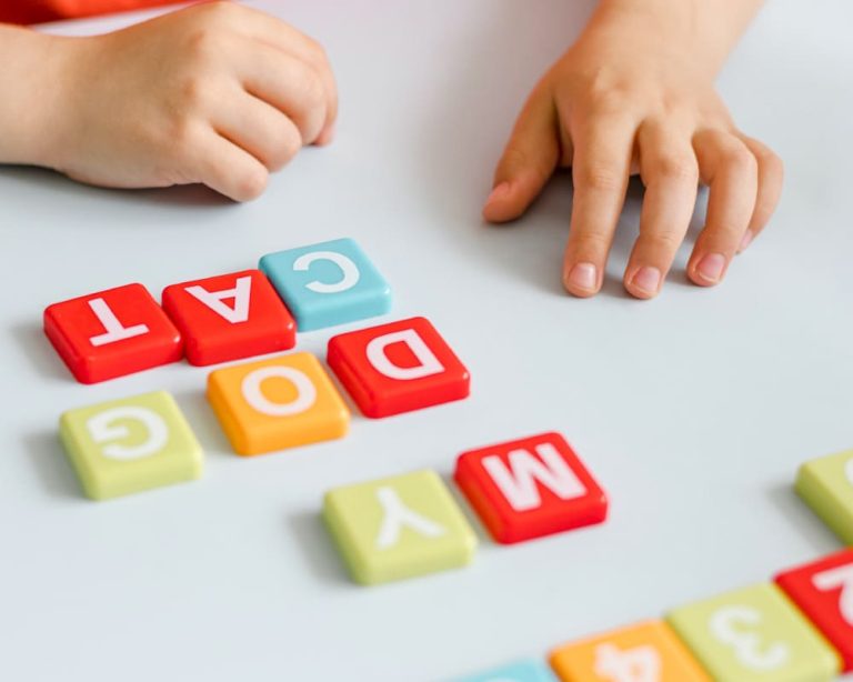 fonoaudiologia-nino-escritura-practikids