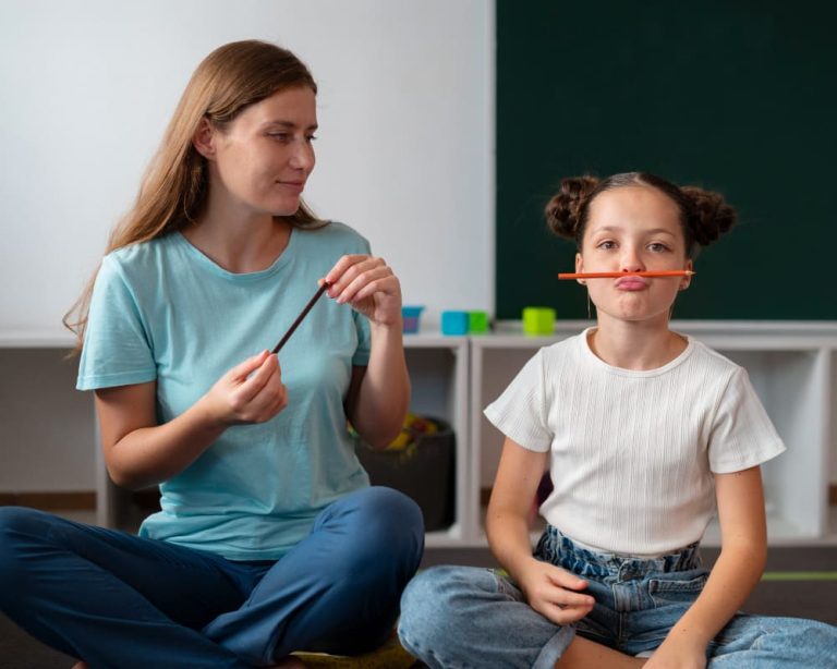 fonoaudiologia-nino-pronunciacion-practikids